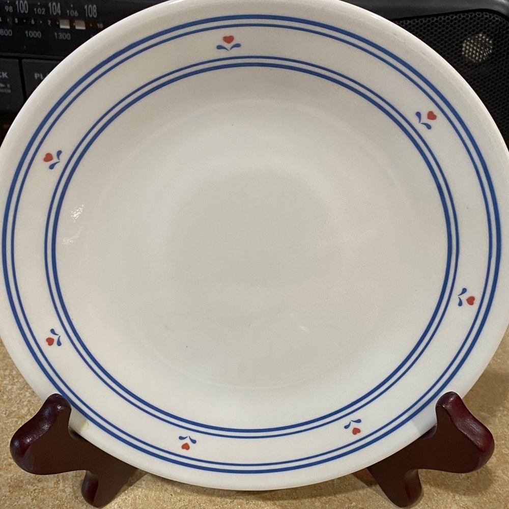 Set of 4 Corelle Country Hearts Bread & Butter Dessert Salad Plates 6 3/4"